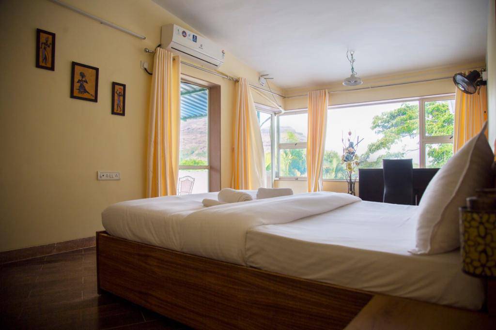 best luxury villa in igatpuri for family
